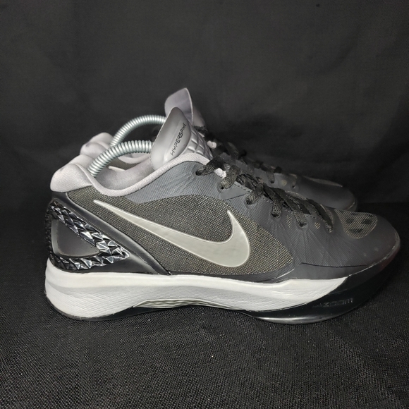 COPY - Nike Volley Zoom Hyperspike Sneakers - Picture 1 of 8